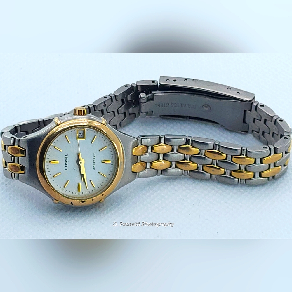 FOSSIL watch - Picture 2 of 16